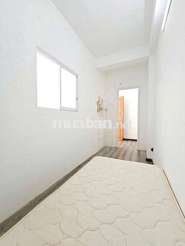 Penhouse Nguyên Tầng Rộng 60m2 - Full option - Nguyễn Trãi Quận 1