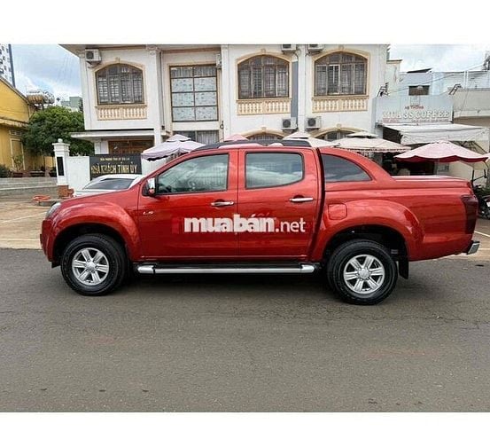 Isuzu Dmax 2016 LS 2.5 4x2 MT - 100000 km