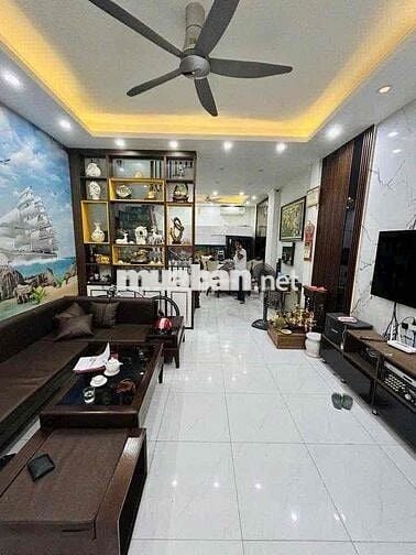BÁN NHÀ TÂN MAI – DT 34m², Ô TÔ ĐỖ CỬA  GIÁ CHÀO 9.85