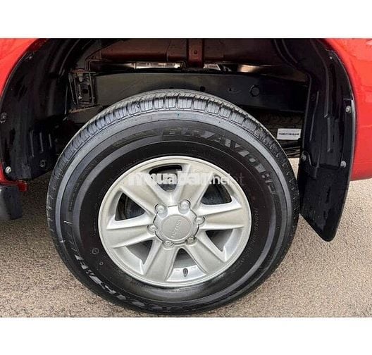 Isuzu Dmax 2016 LS 2.5 4x2 MT - 100000 km