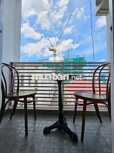 Penhouse Nguyên Tầng Rộng 60m2 - Full option - Nguyễn Trãi Quận 1
