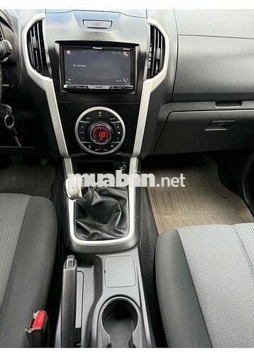 Isuzu Dmax 2016 LS 2.5 4x2 MT - 100000 km