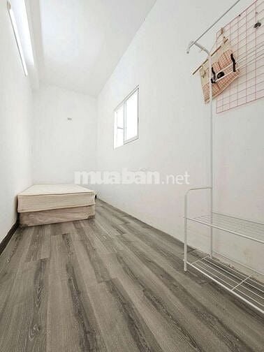Penhouse Nguyên Tầng Rộng 60m2 - Full option - Nguyễn Trãi Quận 1