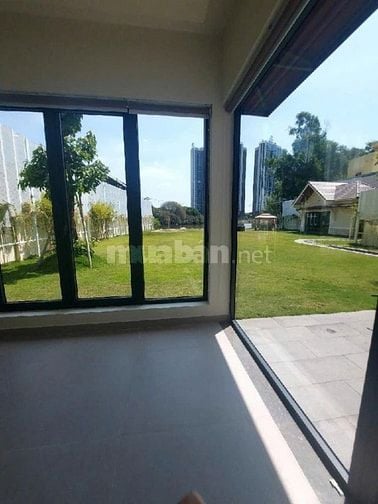 Biệt thự nghỉ dưỡng chuẩn châu Âu ngay TT Q7, view hồ cực chill, 1012m
