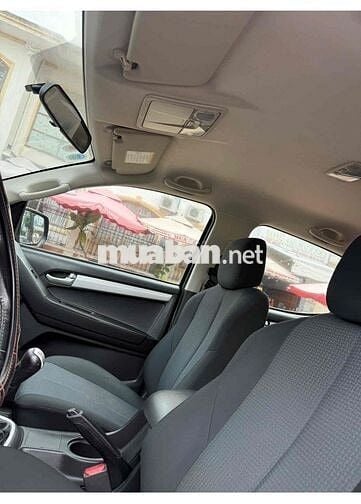 Isuzu Dmax 2016 LS 2.5 4x2 MT - 100000 km