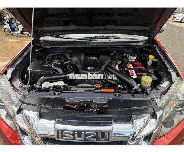 Isuzu Dmax 2016 LS 2.5 4x2 MT - 100000 km