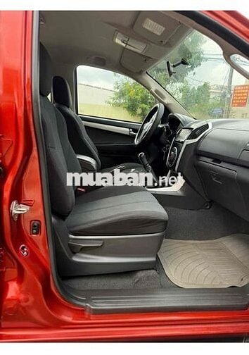 Isuzu Dmax 2016 LS 2.5 4x2 MT - 100000 km