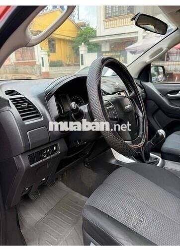 Isuzu Dmax 2016 LS 2.5 4x2 MT - 100000 km