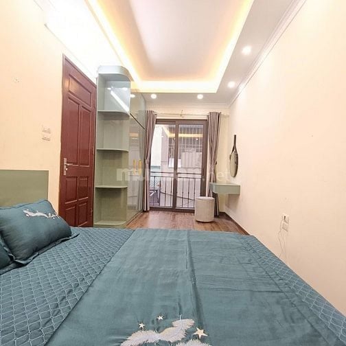Bán nhà phố Trịnh Công Sơn,Tây Hồ, DT: 50m2,13 tỷ. gần phố,K/D sầm uất