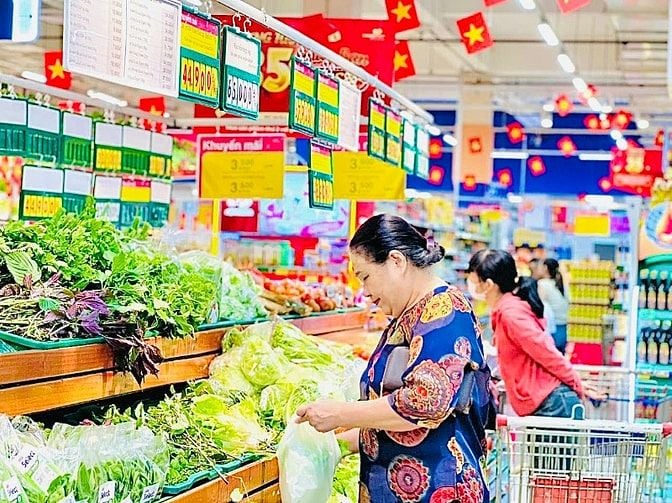 Siêu thị cần bổ sung sinh viên, trung niên làm phụ quầy hàng, tạp vụ