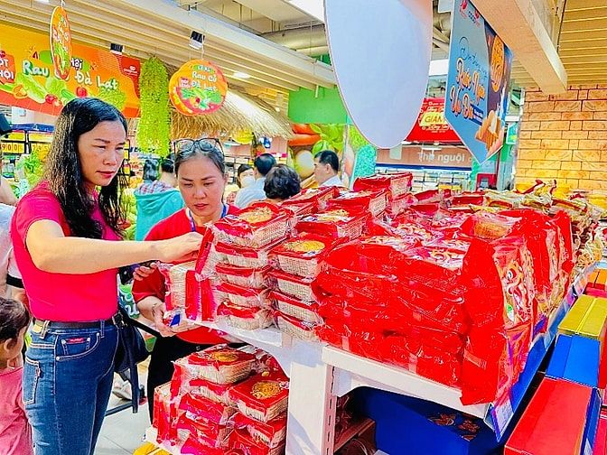 Siêu thị cần bổ sung sinh viên, trung niên làm phụ quầy hàng, tạp vụ