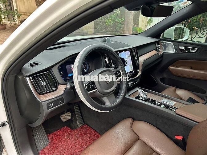 Volvo XC60 2022 Inscription B6 AWD - 40000 km