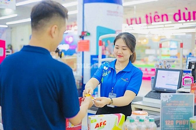Siêu thị cần bổ sung sinh viên, trung niên làm phụ quầy hàng, tạp vụ
