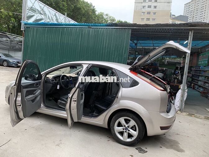 Ford Focus 2012 1.8 AT - 110000 km