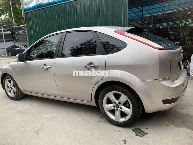 Ford Focus 2012 1.8 AT - 110000 km