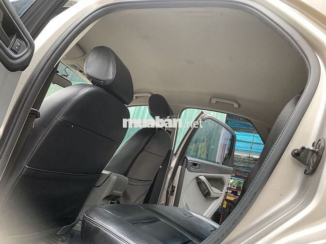 Ford Focus 2012 1.8 AT - 110000 km