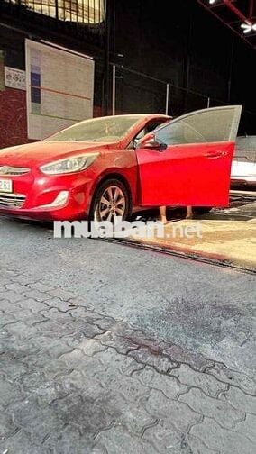 Hyundai Accent 2015 1.4 AT - 71000 km