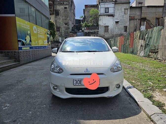 Ga đình bán Mitsubishi Mirage đời 2015 số tự động