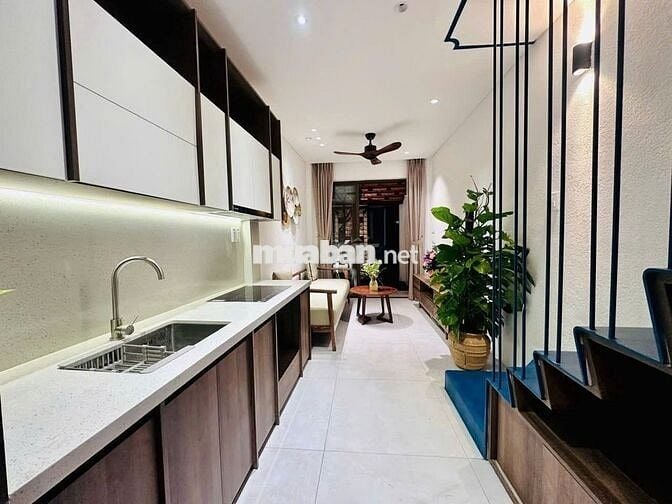 Nhà Sân Vườn Bờ Kè Trường Sa _ 3PN 3WC, nội thất sang chảnh