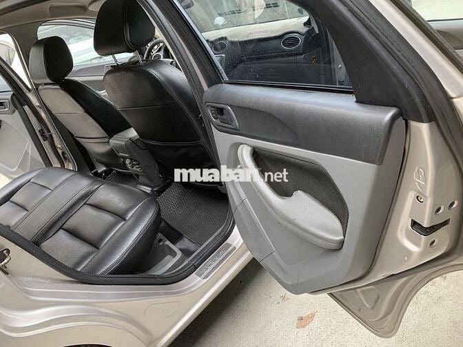 Ford Focus 2012 1.8 AT - 110000 km