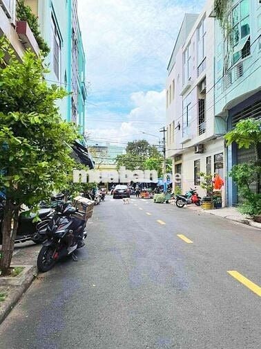 🏠 Nhà MT Nguyễn Trung Ngạn, Quy Nhơn – 4 tầng, 6WC, chỉ 11.999 tỷ TL.