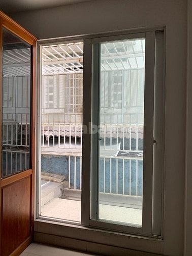 Nhà mặt tiền 5 phòng ngủ, đường rộng xe tải