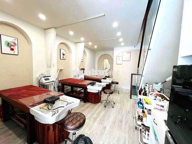 Cho Thuê Nhà Đường Điện Biên Phủ, Bình Thạnh, Lầu suốt, 2WC - Nhà Rộng