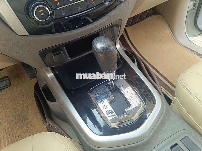 Navara 2018 EL Premium R - 14000 km