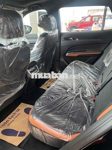 2025 Titanium X 1.5 AT bank 85%, lãi 7,5% xe sẵn