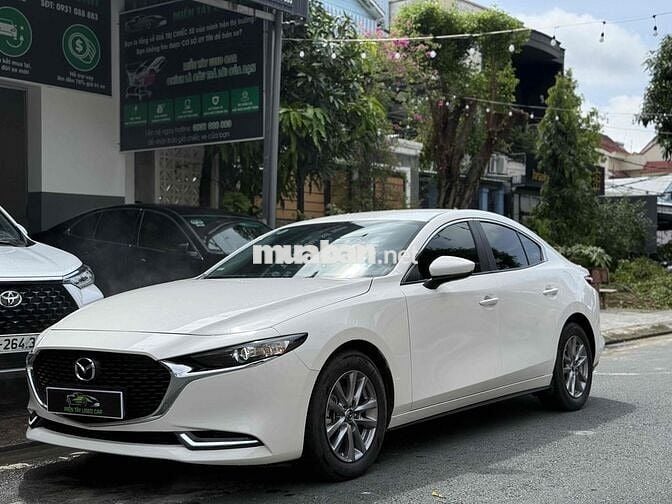 Mazda 3 2024 1.5L Luxury - 33000 km