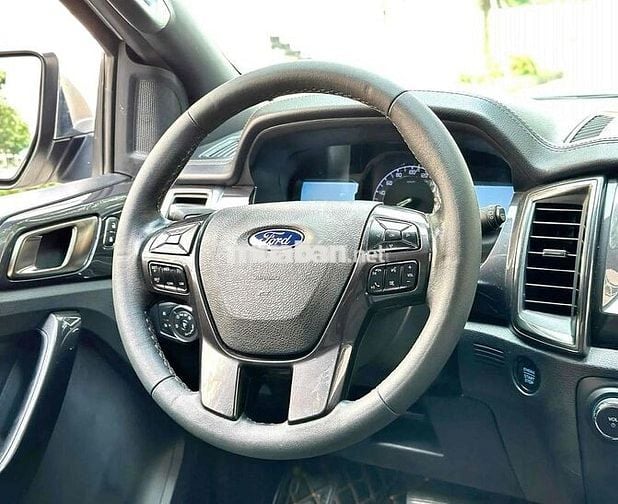 Ford Everest 2020 Titanium 2.0L AT 4x2 - 72000 km
