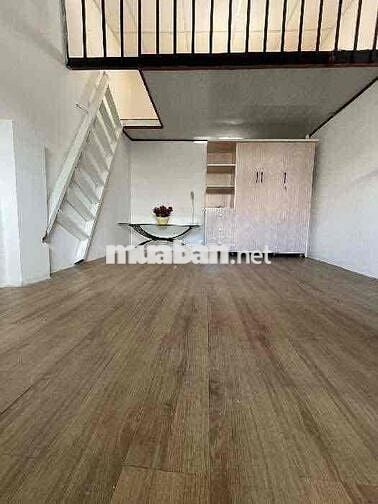 Hai Bà Trưng hiếm nhà 2PN giáp Q1 mà có xíu tiền