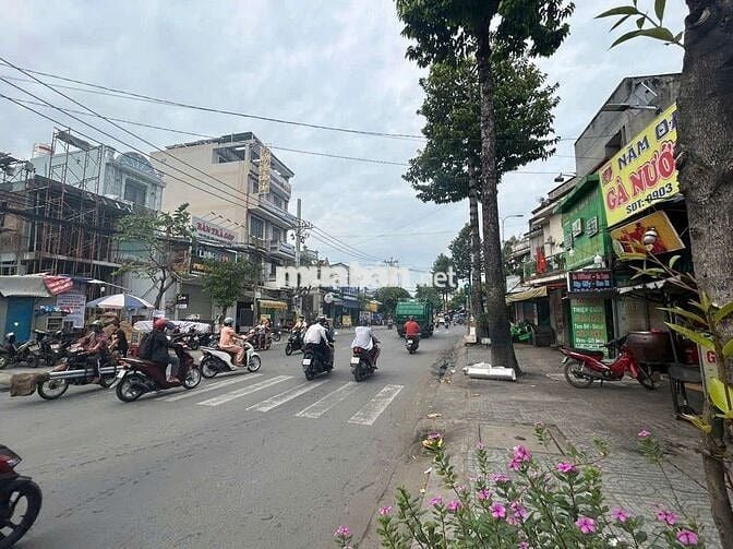 Cần bán nhà MT đường Trần Văn Mười DT 10x30 tiện kinh danh buôn bán