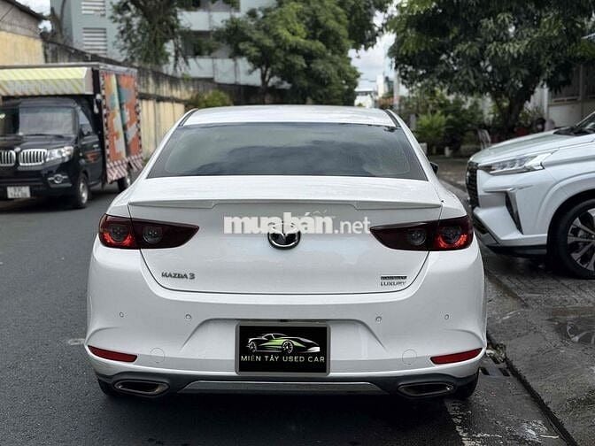 Mazda 3 2024 1.5L Luxury - 33000 km