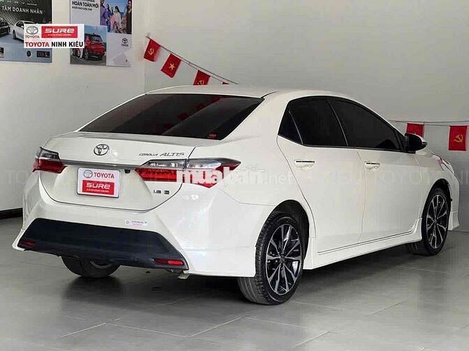 Toyota Altis 2021 1.8G - 25000 km 180Tr Trả Trước