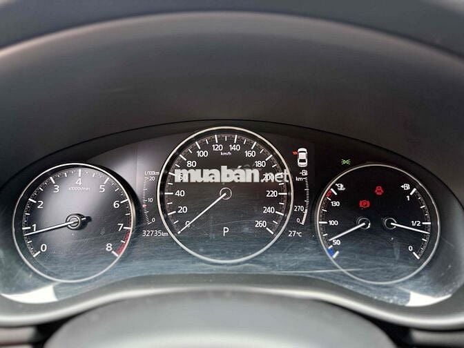 Mazda 3 2024 1.5L Luxury - 33000 km