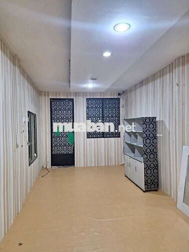 CHO THUÊ NHÀ MẶT TIỀN HUYNH MẪN ĐẠT Q5