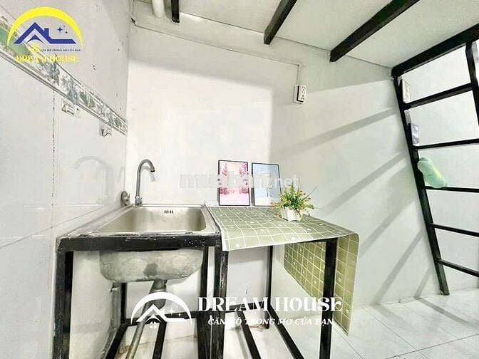 DUPLEX MỚI KENG, GÁC CAO, PHÒNG RỘNG CÁCH ĐH CÔNG THƯƠNG 5 PHÚT ĐI XE