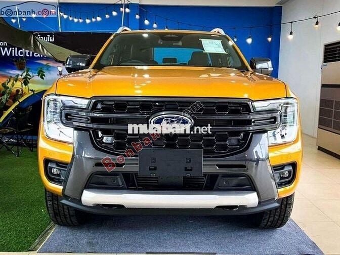 Ford Ranger 2025 Wildtrak 2.0L 4x4 AT chỉ 845tr