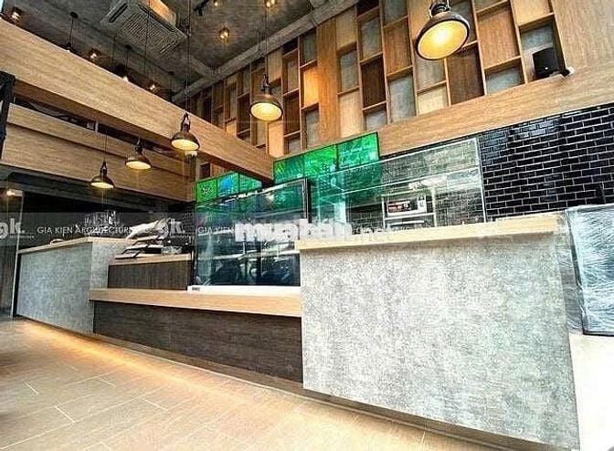 NGANG 8M NGUYÊN CĂN 2 LẦU ỐP KÍNH FULL HẺM VIP NHẤT CMT8 Q3 