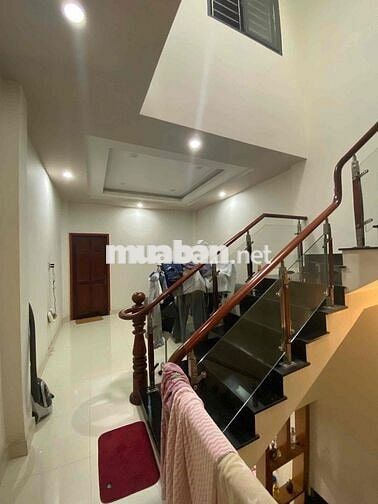 nhà mặt tiền hưng đạo vương 2 lầu chính chủ