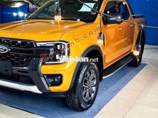 Ford Ranger 2025 Wildtrak 2.0L 4x4 AT màu cam