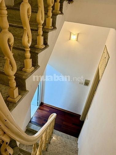 Cho thuê nhà riêng 32m2 x 5 tầng Nguyễn Xiển, Thanh Xuân 