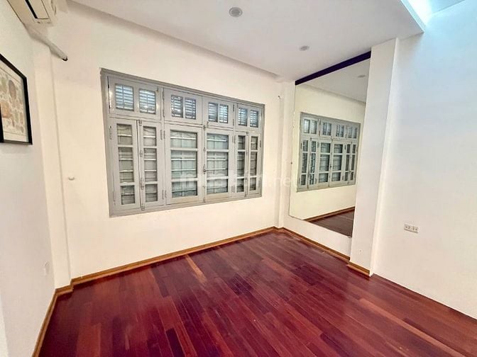 Cho thuê nhà riêng 32m2 x 5 tầng Nguyễn Xiển, Thanh Xuân 