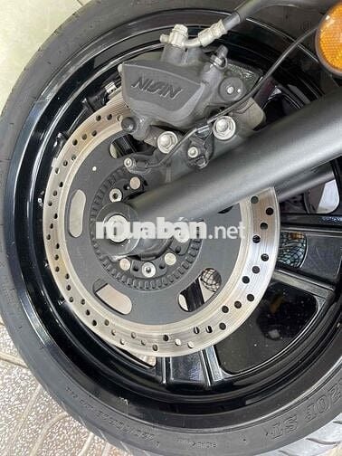 Kawasaki VUCAN 650 đen nhám biển số TP