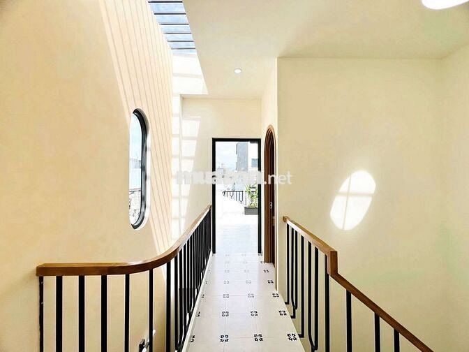 Nhà mới xây đẹp full nội thất xịn