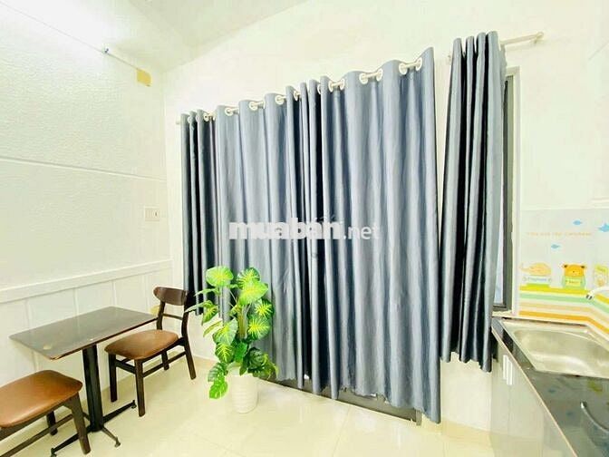 Cho thuê phòng trệt trong nhà Nguyên Căn