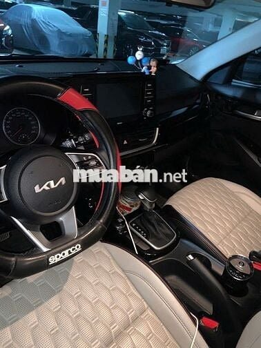 Kia Seltos 2022 Luxury 1.4 AT - 30000 km