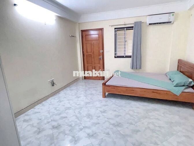 Phòng khép kín đủ đồ Ngõ 1008 Láng va 13 Yên Hoà