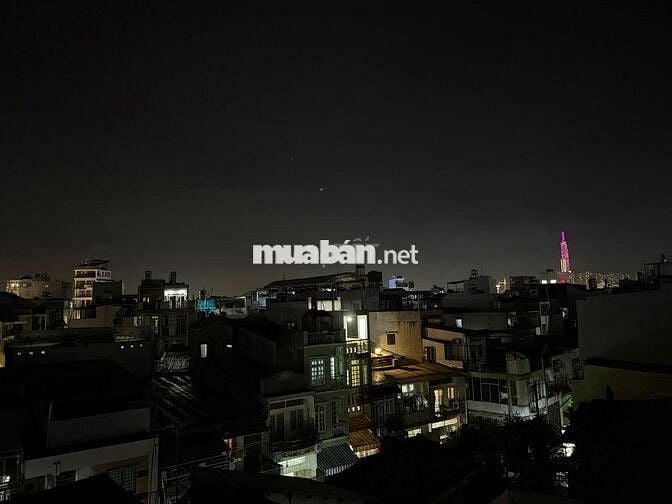 CẦN NHƯỢNG LẠI STUDIO-CỬA SỔ-VIEW CHILL-FULL NỘI THẤT GẦN ĐH VĂN LANG